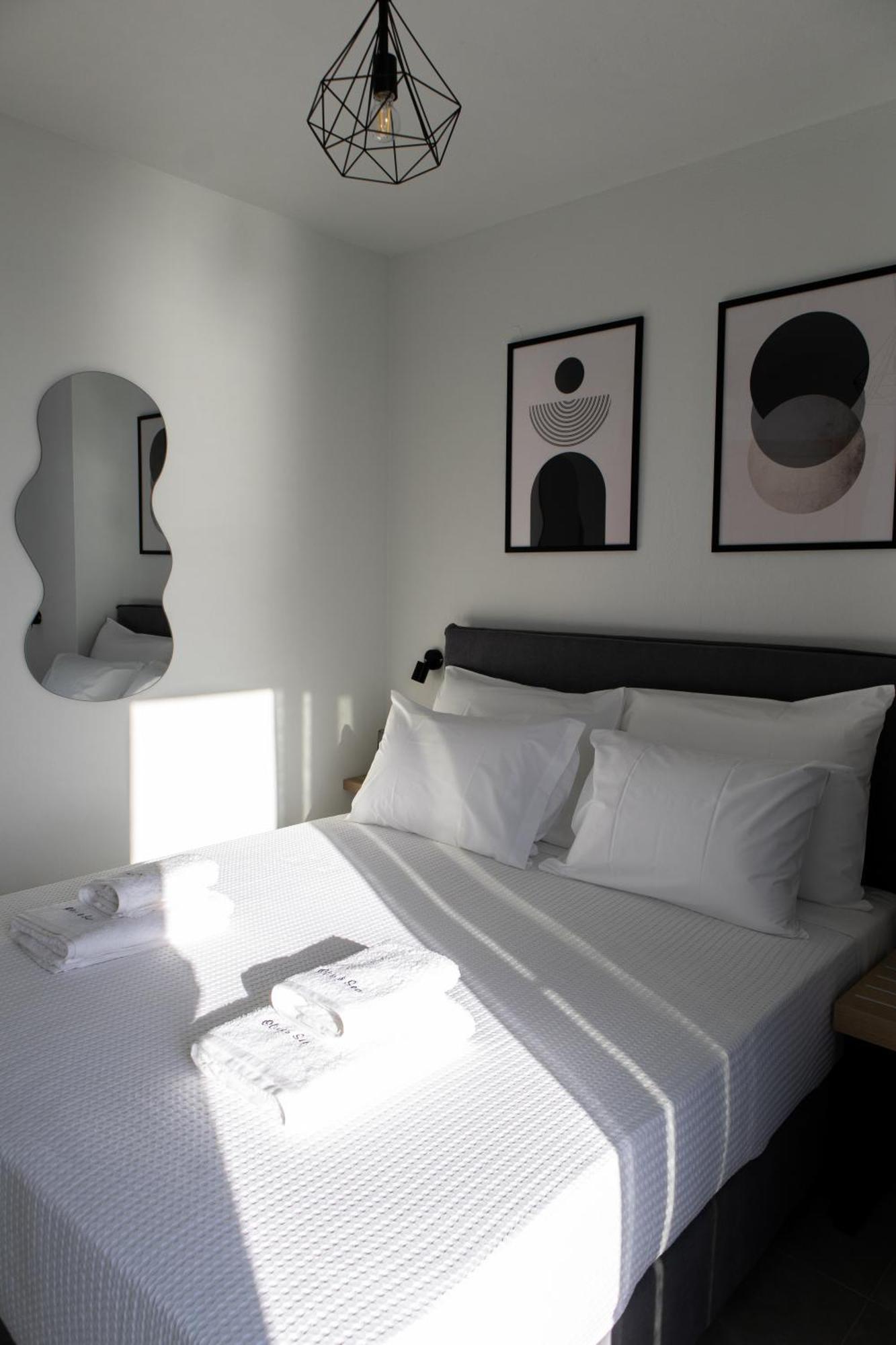 Olive & Sea Luxury Suites Skala Sotiros Bagian luar foto